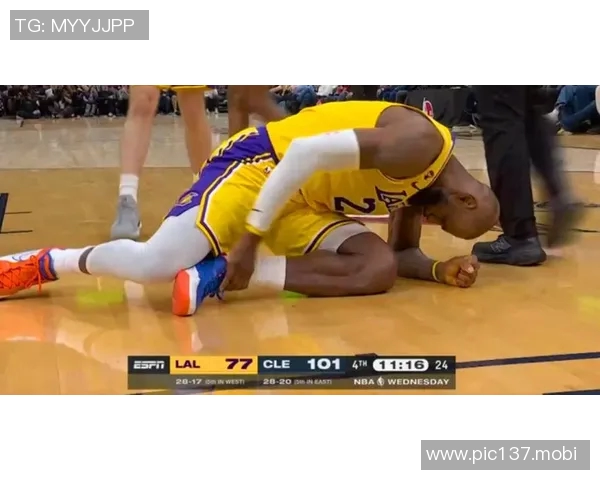 湖人30分溃败骑士!詹姆斯11分6失误成最差,东契奇29分独木难支